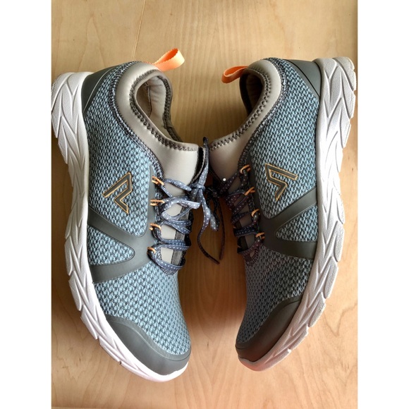 alma active sneaker vionic